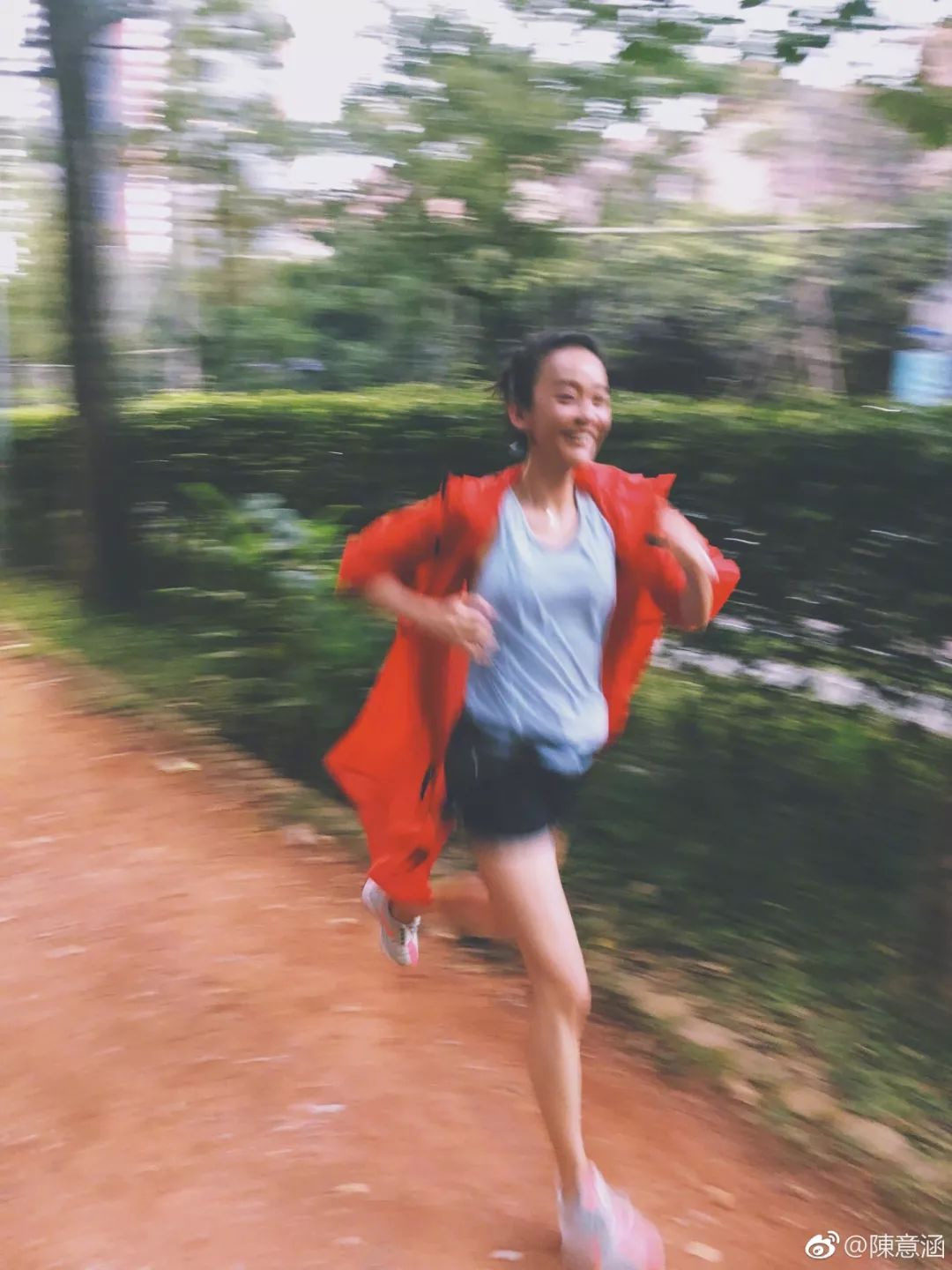 陈意涵怀孕5个月，半小时跑完5公里！网友直呼心太大！医生这样说……