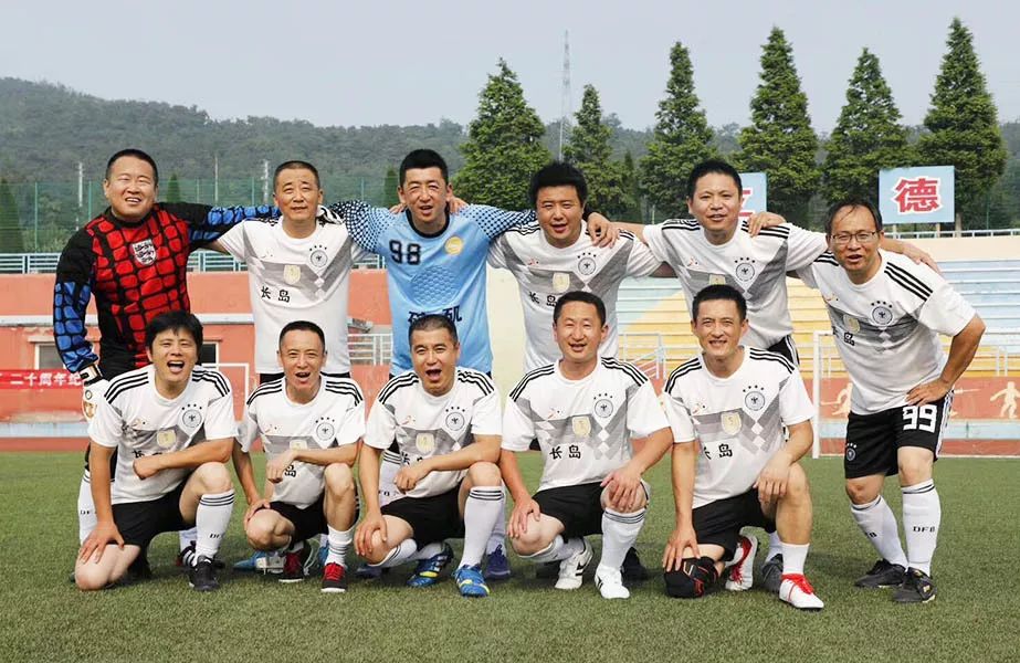 足球联赛战火重燃,足球邀请赛豪情开赛