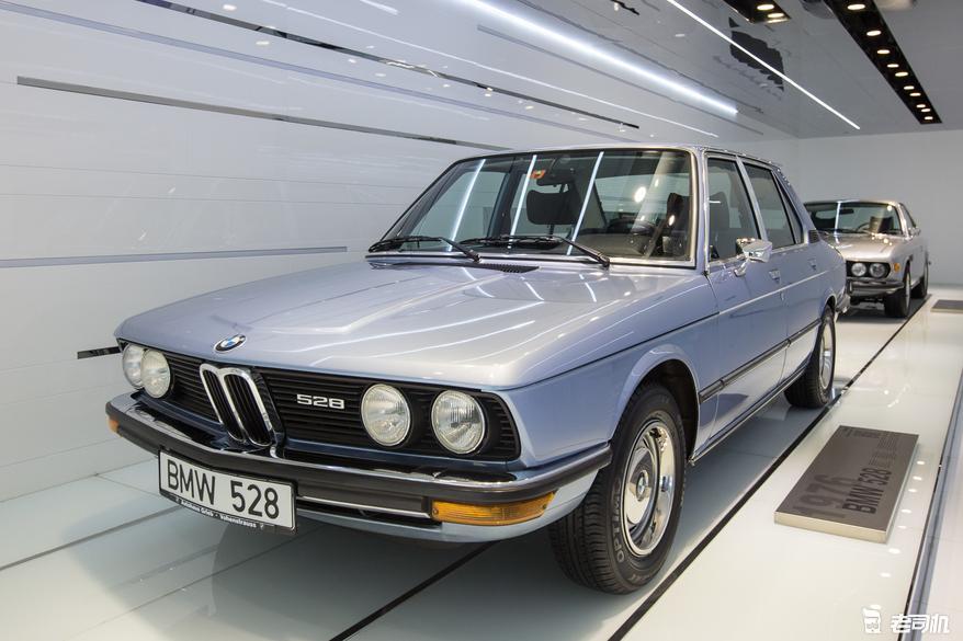 经典老车宝马z8,宝马507和z8