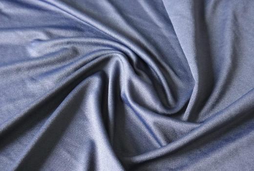 小心白白花了冤枉钱！双面羊绒呢大衣里含大量锦纶，显得超高档！