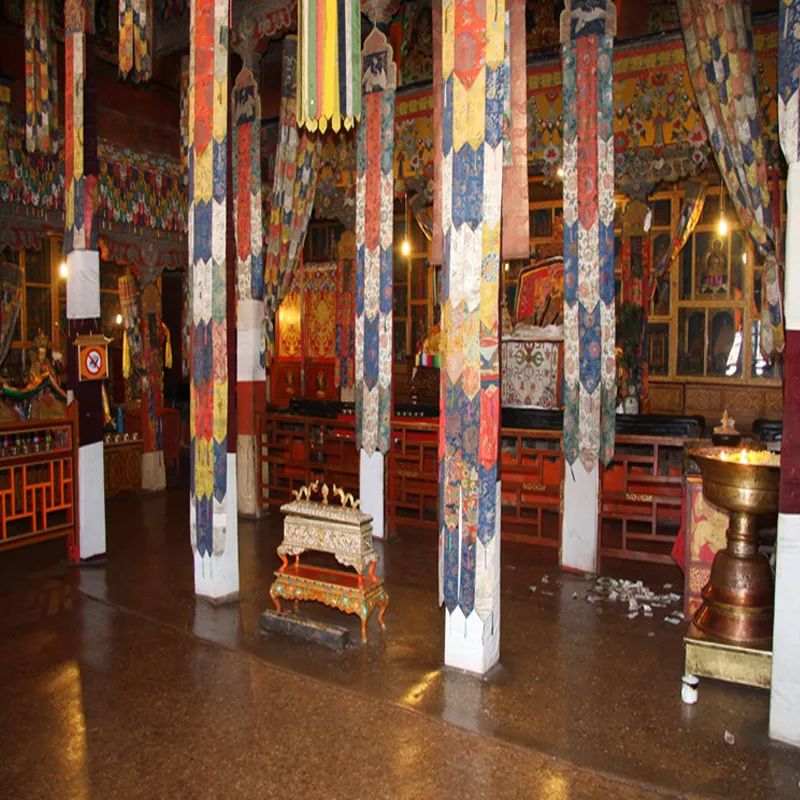 拉萨的布达拉宫到底藏了什么秘密,西藏布达拉宫能看到前世今生