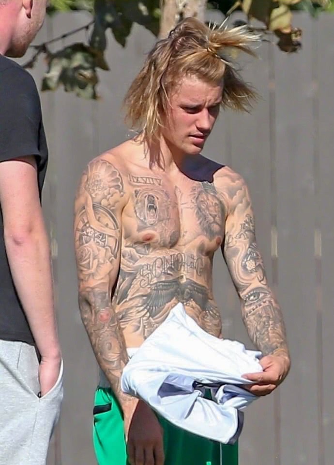 贾斯汀比伯现照,贾斯汀比伯剃光头