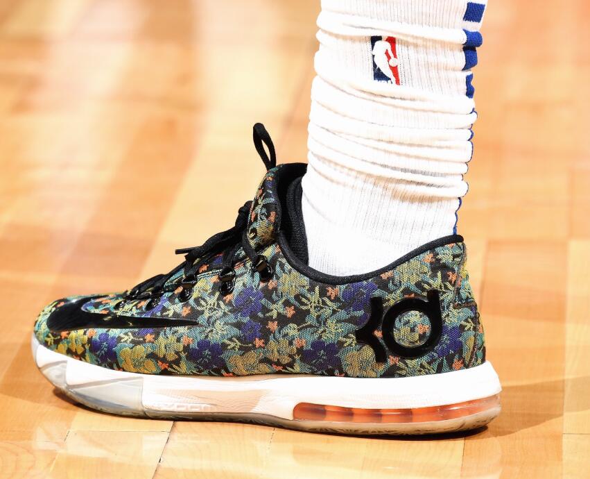 怎么看杜兰特kd11冰蓝真假,杜兰特季后赛不穿kd11