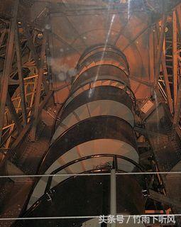 世界最“恐怖”阶梯直接吓到游客腿软，华山第一险，你去过吗