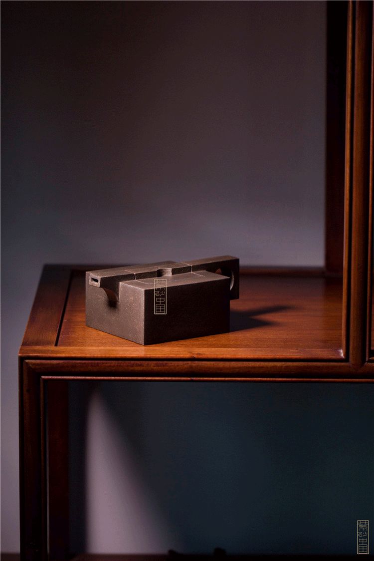 观｜《衡》施小马