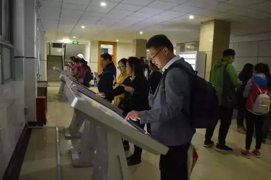 凌晨五点的衡水中学和北京四中,你见过凌晨5点的衡水中学吗