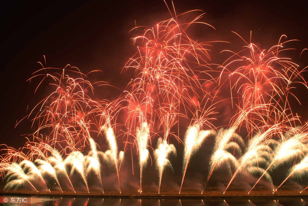 烟火雷婷剪辑视频完整版,雷婷烟火原唱完整版