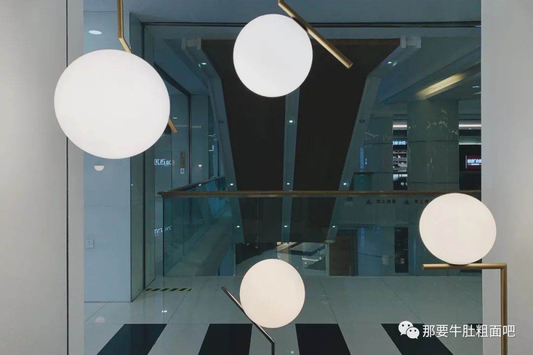 现代风格网购家具店铺推荐,买家具最容易踩的坑是什么