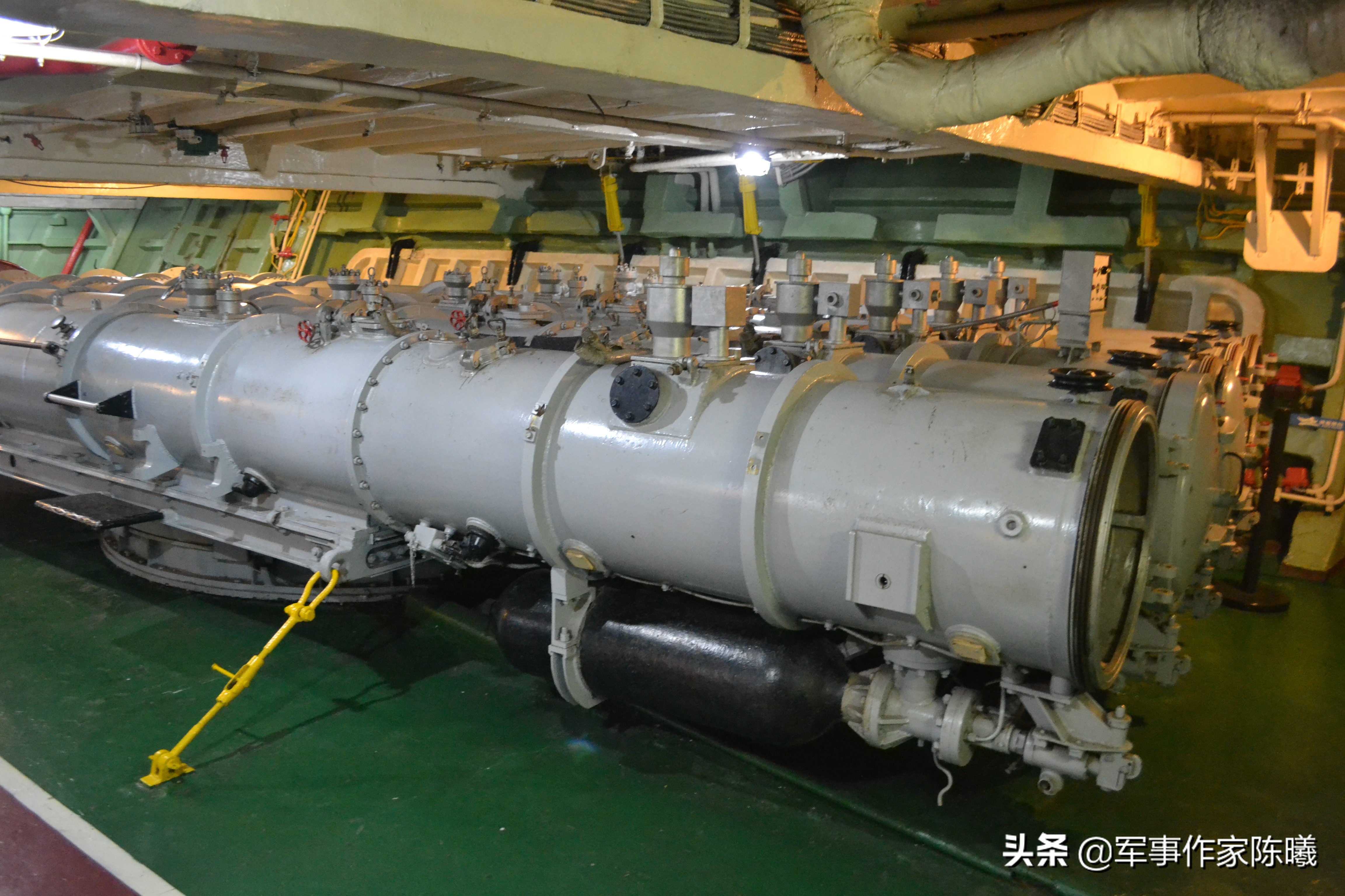 辽宁号航母现在在哪儿,辽宁号航母返回大连卫星图