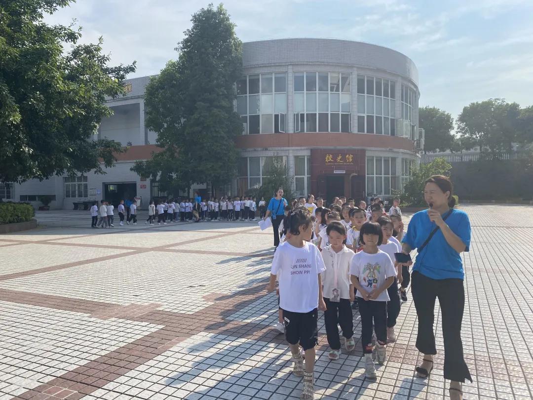 书香雅园梦想飞扬——2021级新生入学礼——武隆区第二实验小学
