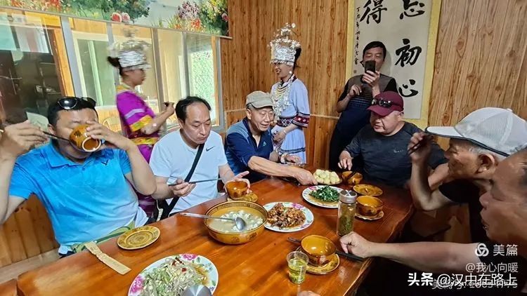 汉中圈子崖天坑,汉中镇巴圈子崖天坑旅游攻略