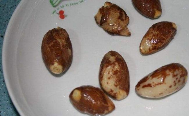 榴莲核泡在水里为什么会裂开,榴莲的核能泡发芽吗