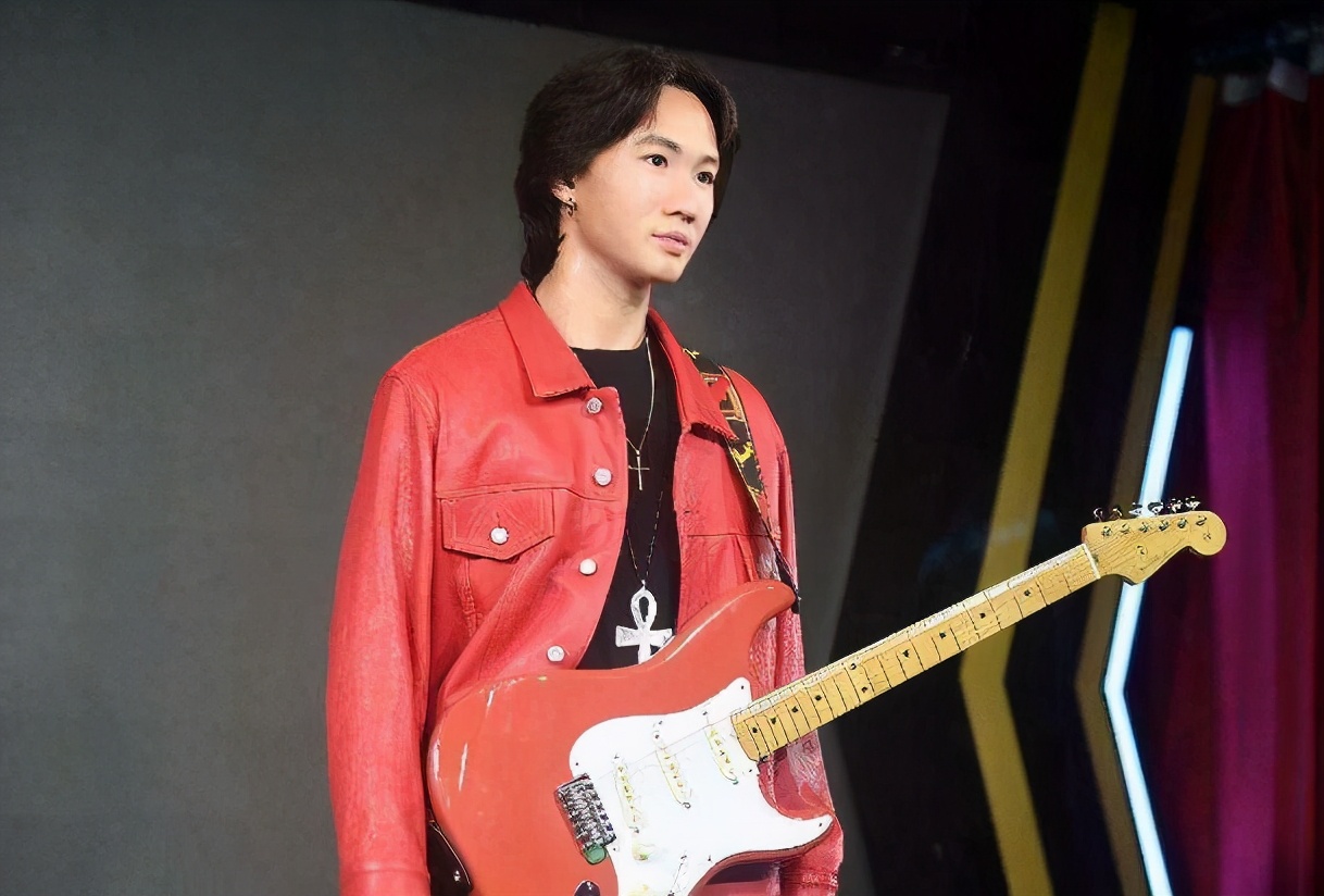 黄家驹低谷时期的灰色轨迹,黄家驹早期辛酸史