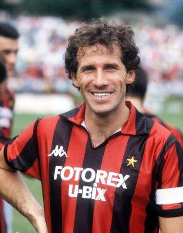 足球五号传奇贝肯鲍尔,足坛最强5号贝肯鲍尔