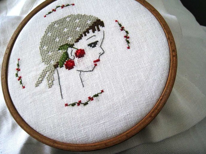 意大利设计师Luli的十字绣图纸及成品图片作品大全，编织也能用到