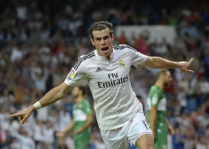 足球场豪情对抗,现役11人最强足球球员组成的阵容