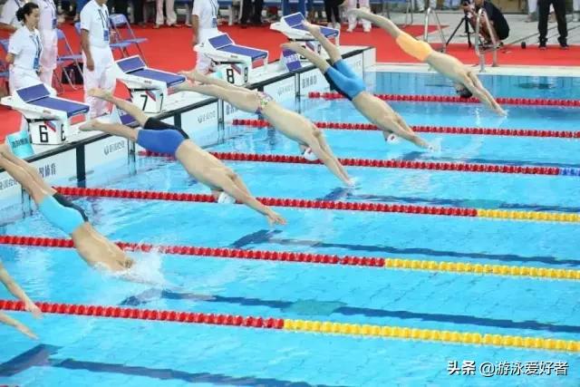 翻滚转身潜水技巧,潜水转身蹬壁技巧