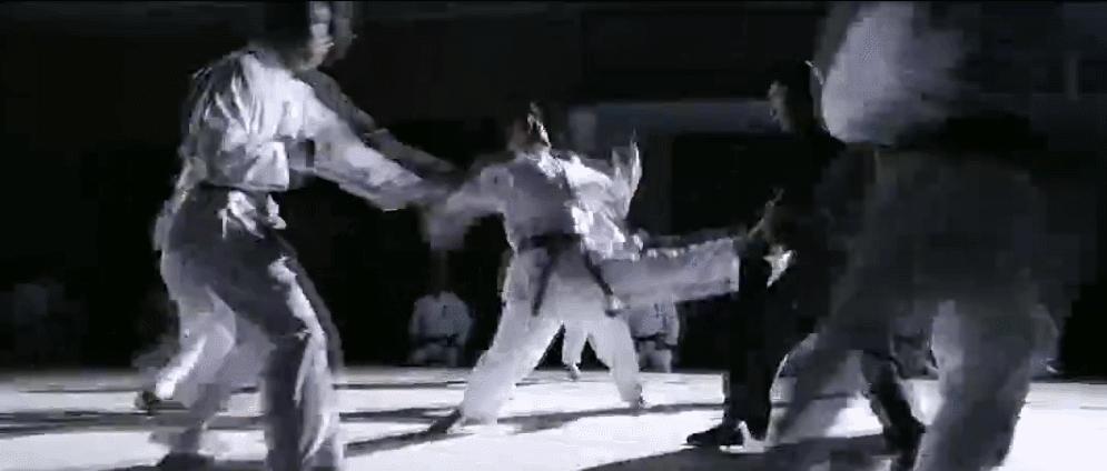 叶问大战泰森谁厉害,叶问大战泰森谁赢了