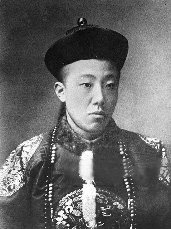 清朝12帝背后的历史故事,清朝十二帝哪个当皇帝最久