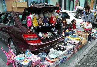 干货摆地摊卖什么最吸引人,开豪车摆地摊卖干货的技巧