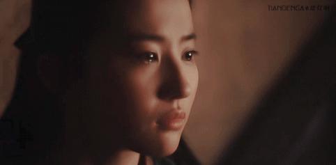 巩俐气场碾压陈道明,51岁巩俐与范冰冰同框不输气场