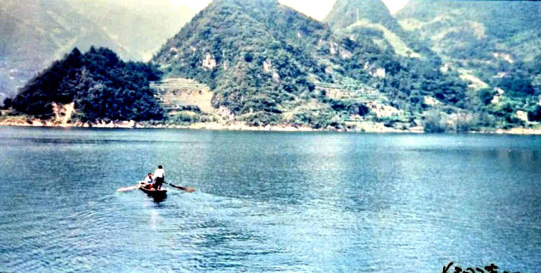 二十年来总也忘不了的——清江放歌