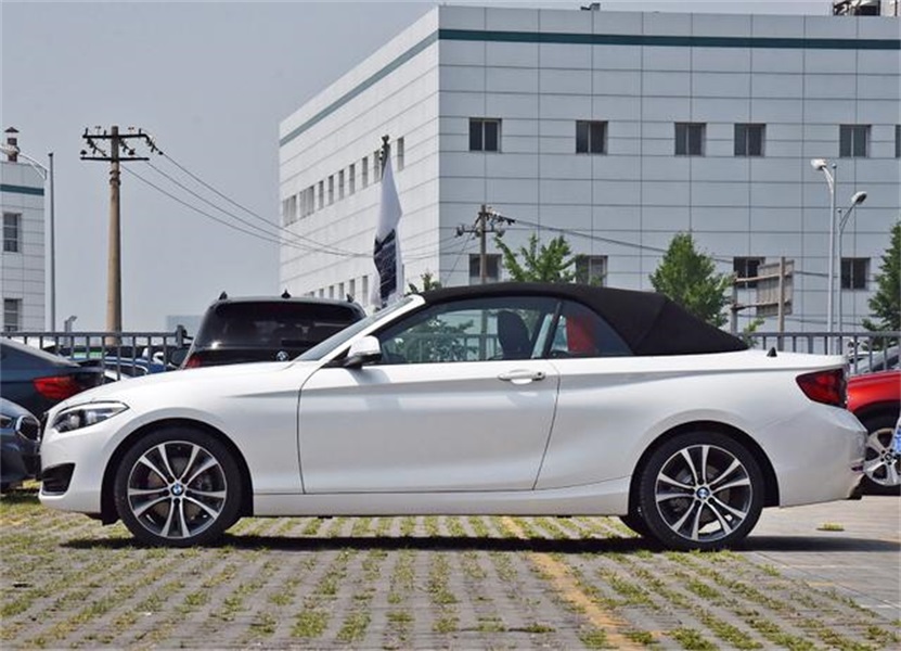 奥迪a3软顶敞篷落地价,奥迪a3敞篷和宝马2系敞篷怎么选