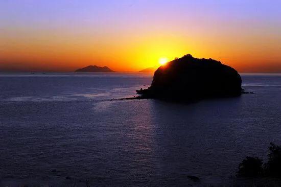 不去海边,不去海边哪里有贝壳