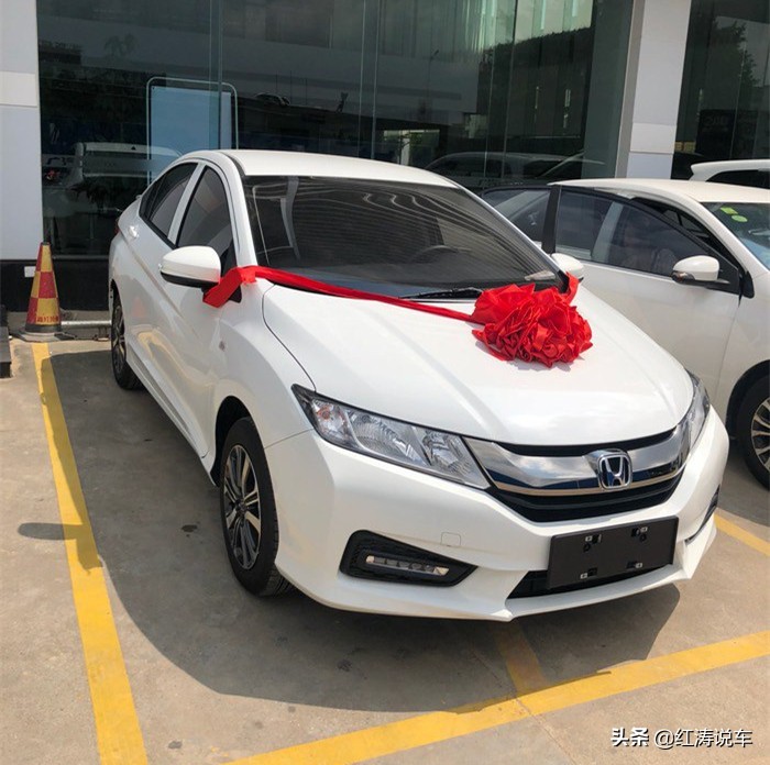 7万多元起的本田锋范适合家用吗？网友：1.5L动力充沛，空间很大