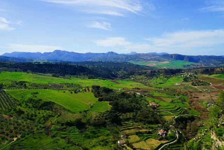 葡萄牙和西班牙怎么样,西班牙与葡萄牙边境风景
