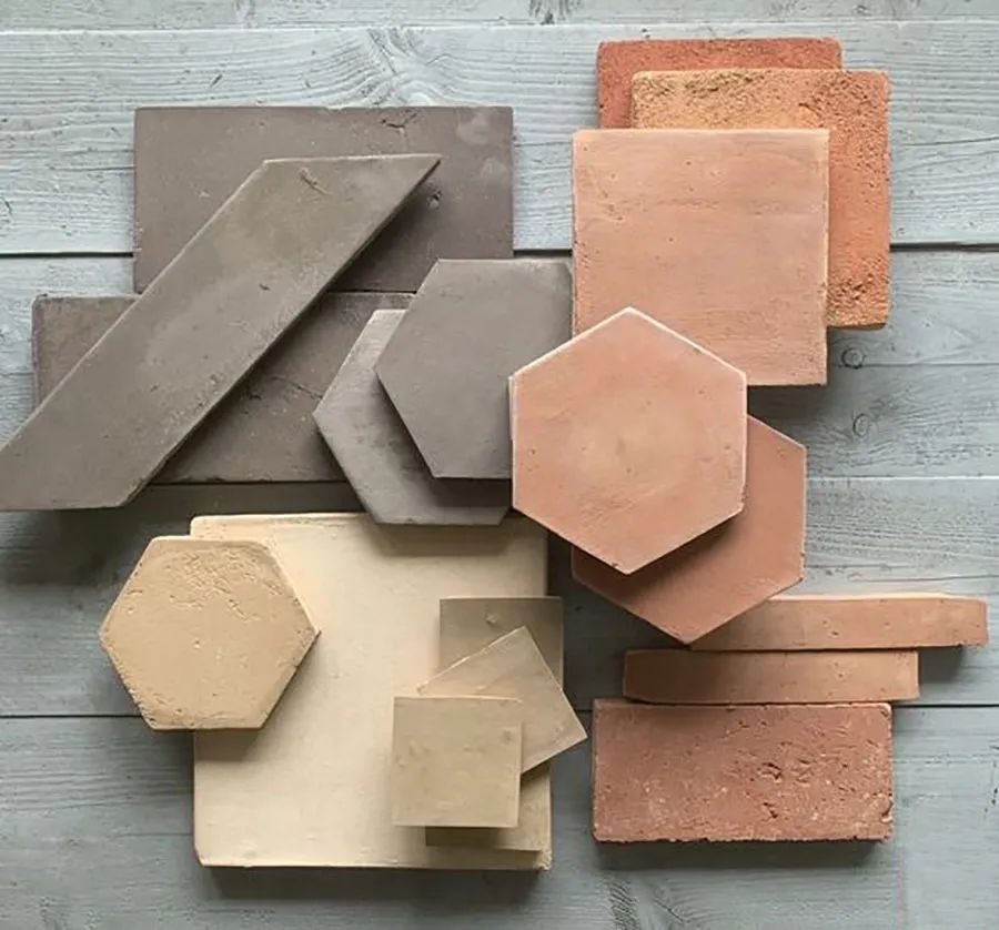 卫生间地面铺什么瓷砖好看又实用,卫生间小选什么样的瓷砖美观