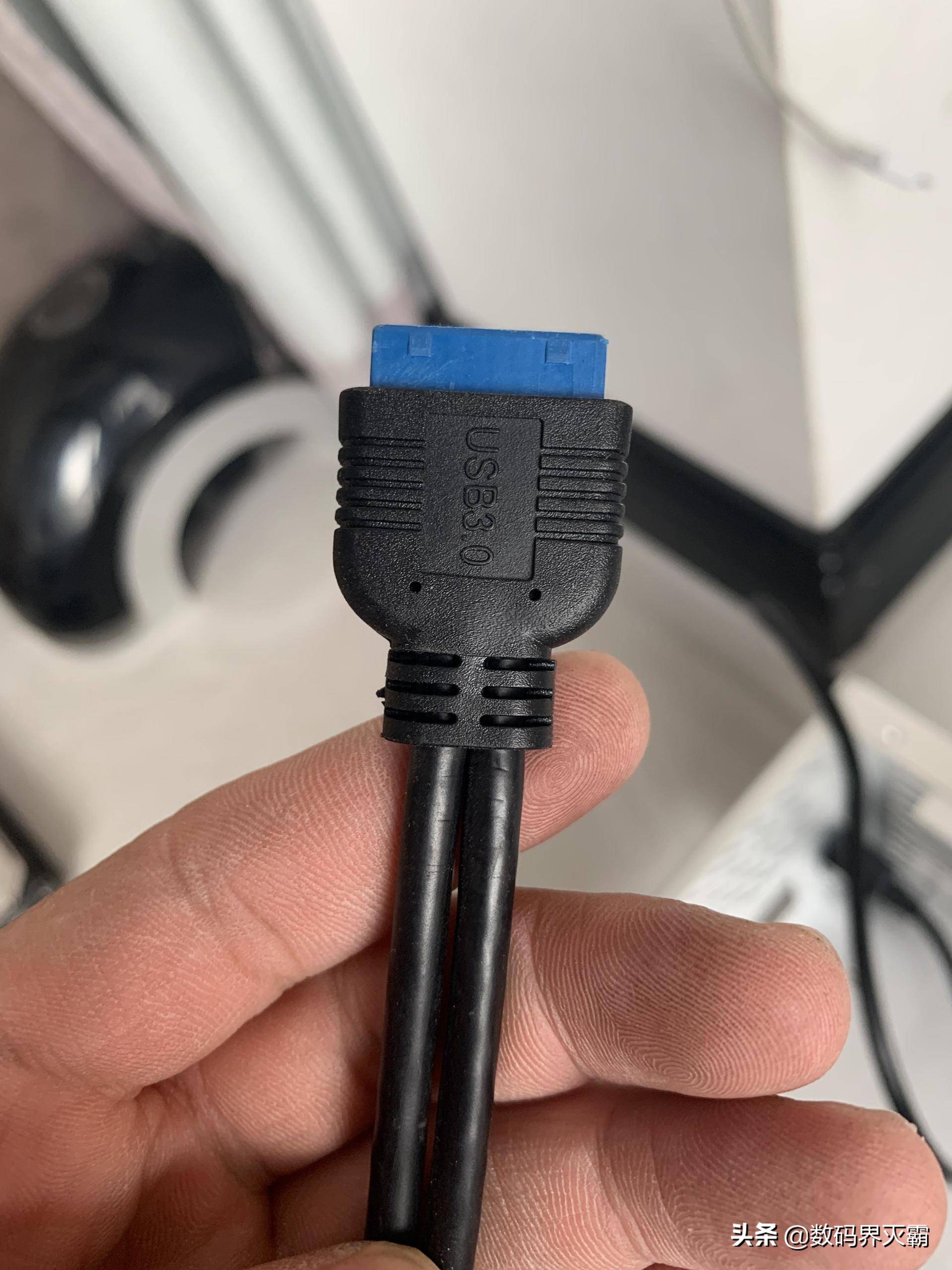 电脑小白穷折腾,我需要一台小机箱,雷匠,Rayarti-M3机箱使用分享