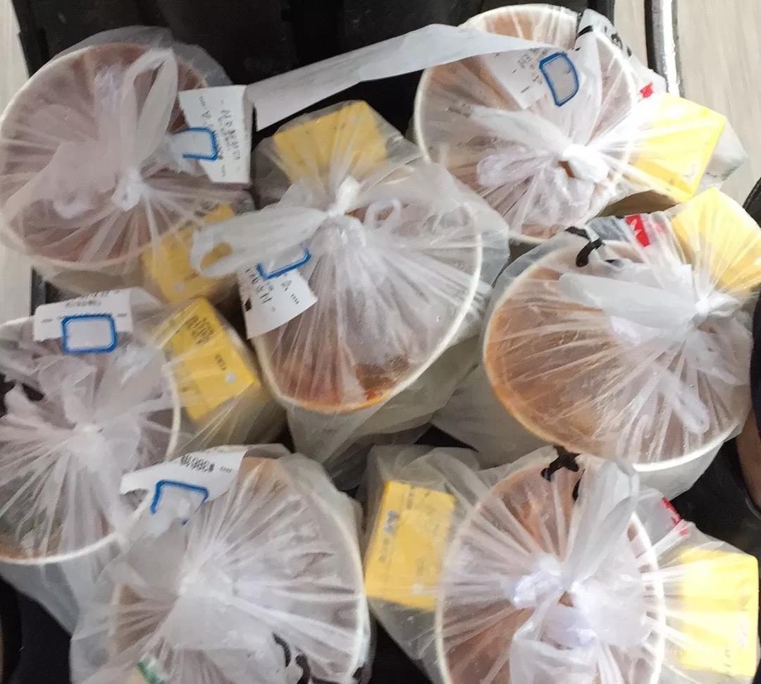 外卖创业一年赚多少,90后小伙开外卖挣百万