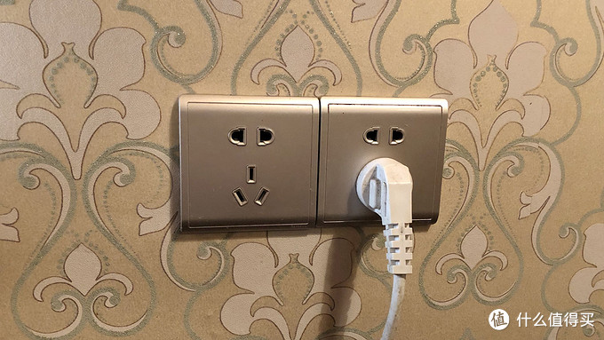施耐德皓呈系列小夜灯现场效果,施耐德颜值开关插座