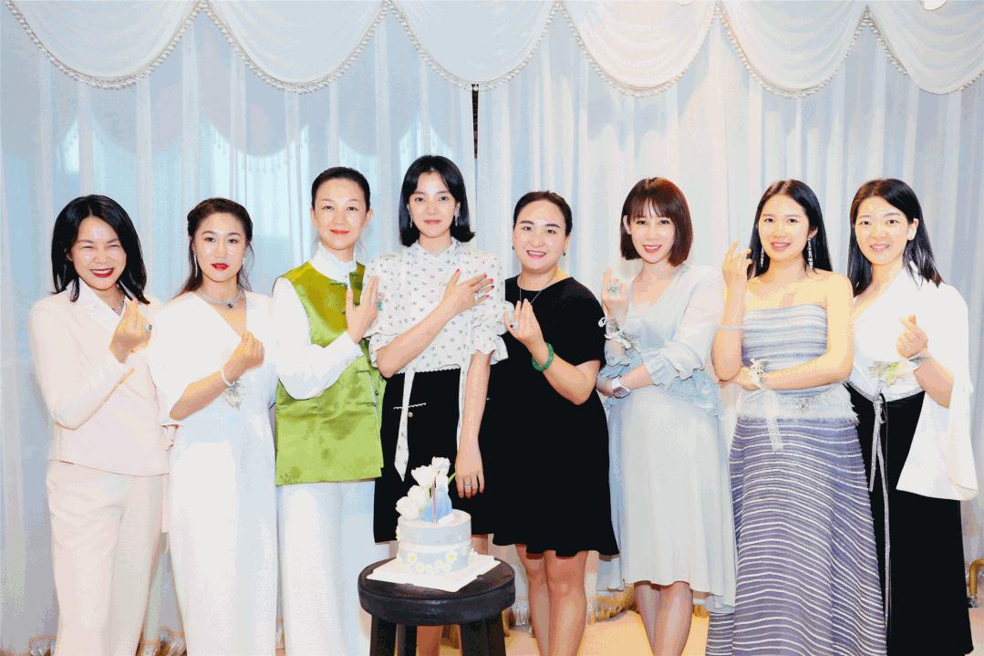 精美华服高级珠宝，这一场五月花神的生日party璀璨无比
