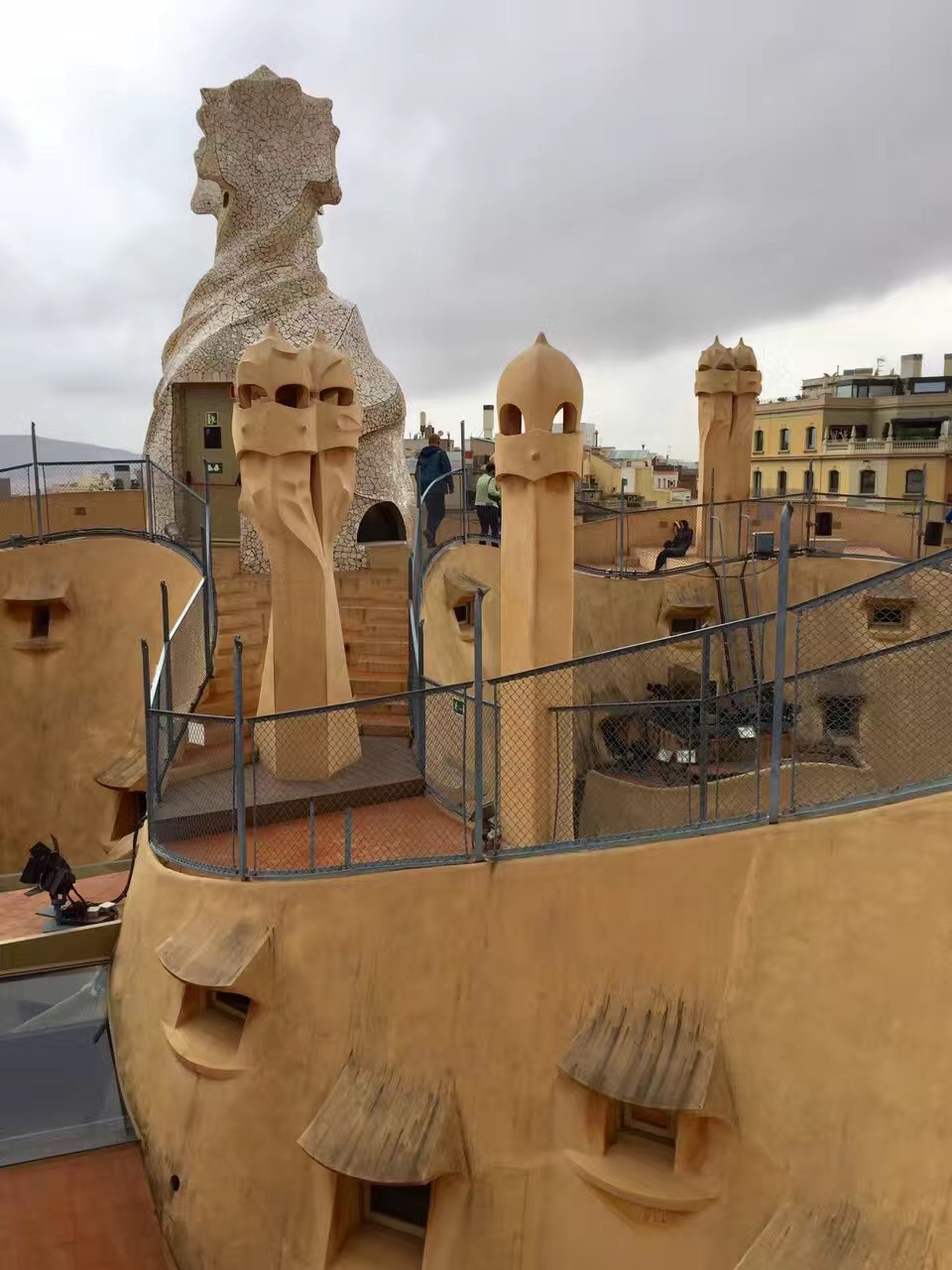 西班牙建筑大师高迪回忆展,西班牙高迪几个典型建筑