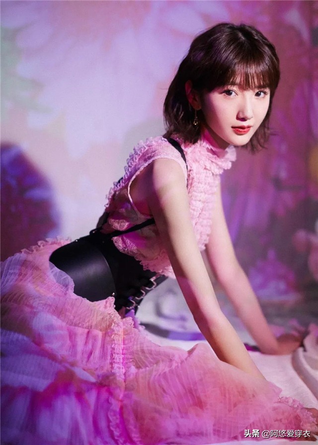 2018年流行的中年妈妈短发发型,中年女士头发少剪哪种短发好看