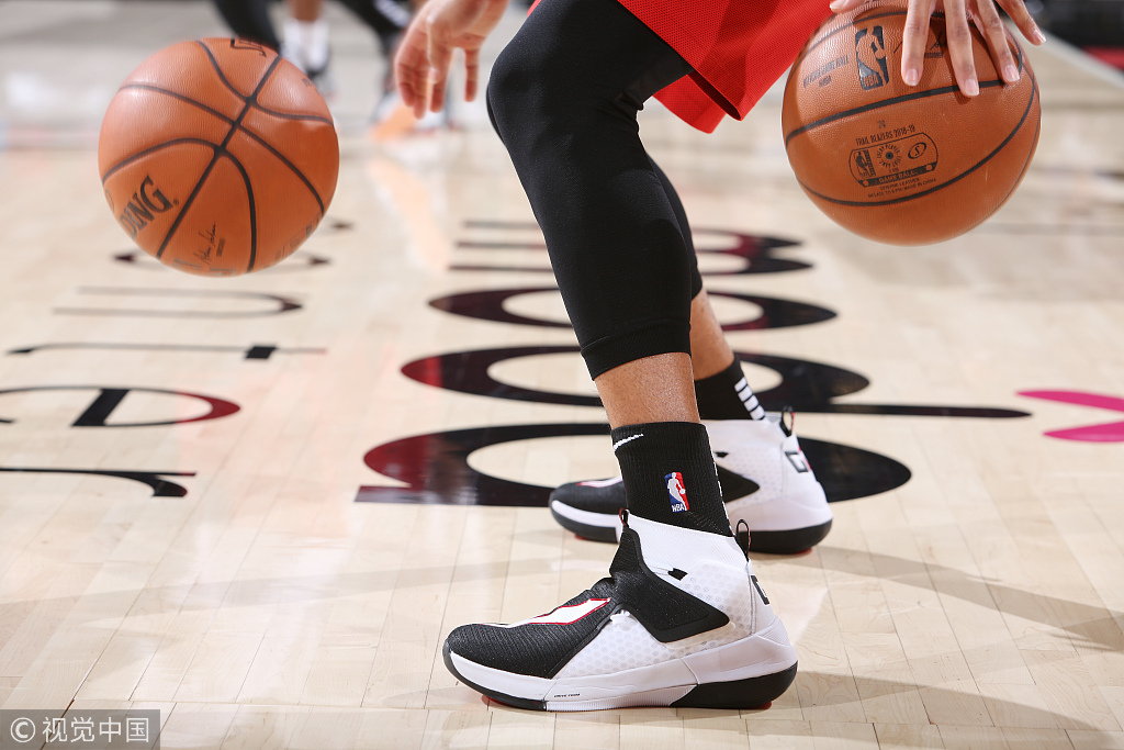 韦德的最新战靴,盘点nba上脚球鞋欧文