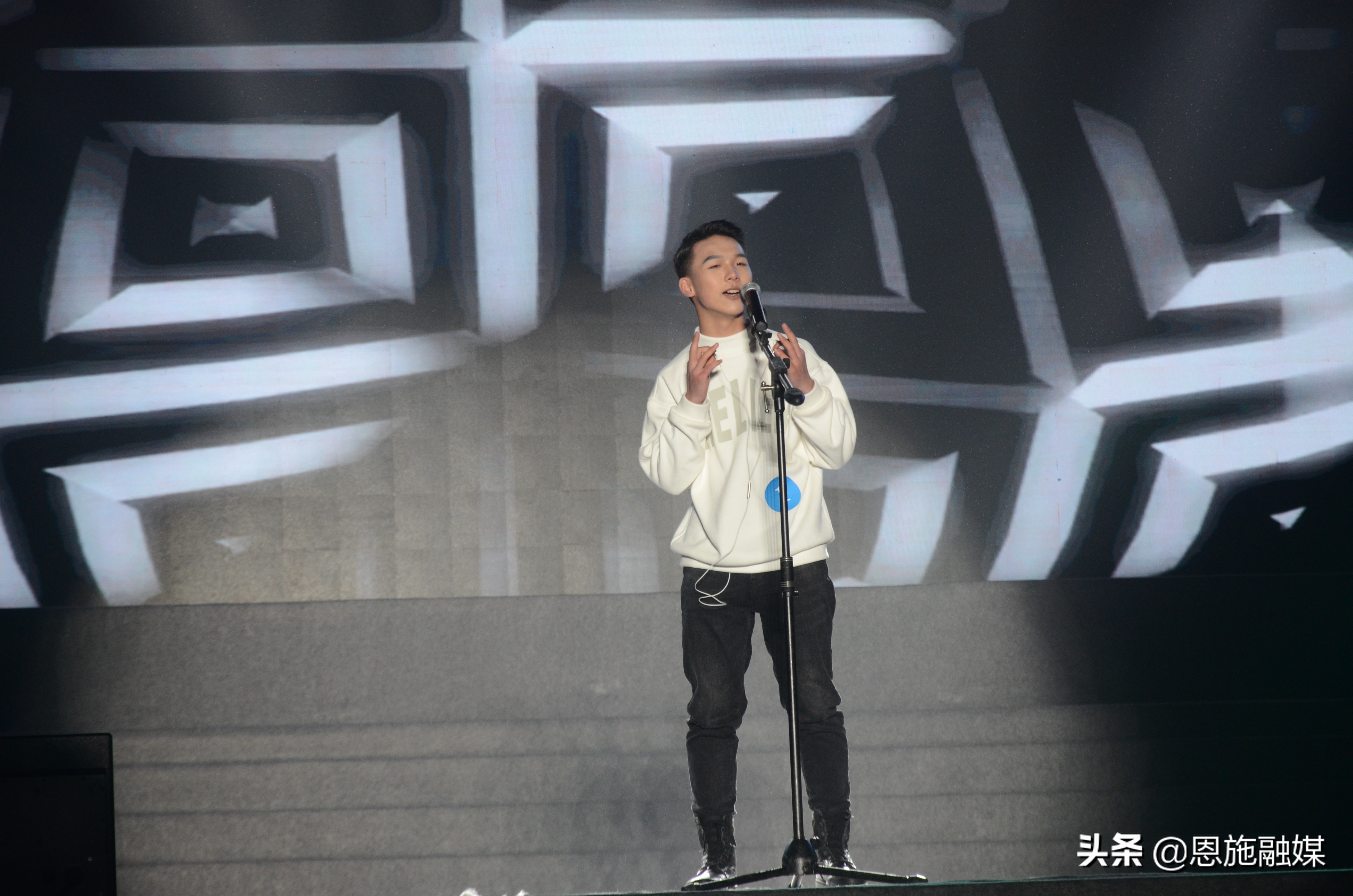 校园十佳歌手挪威的森林完整版,校园十佳歌手决赛神秘嘉宾介绍