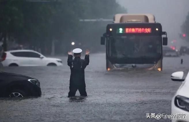 全中国都在你们身后，河南，挺住