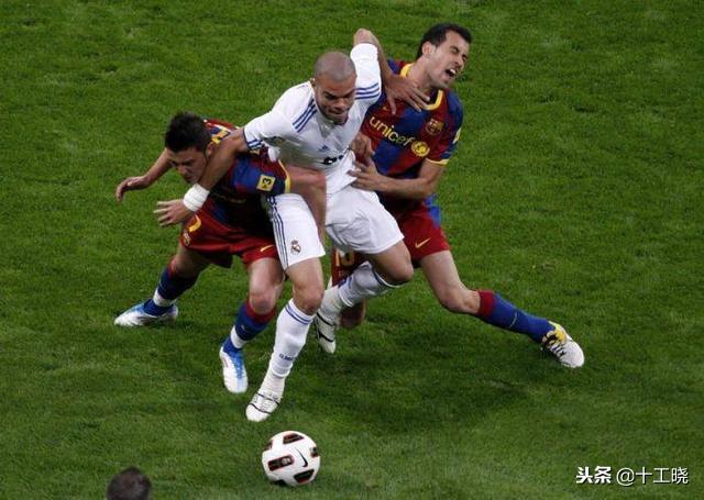 足坛十大恶人排行榜,世界足坛最伟大的11人阵容