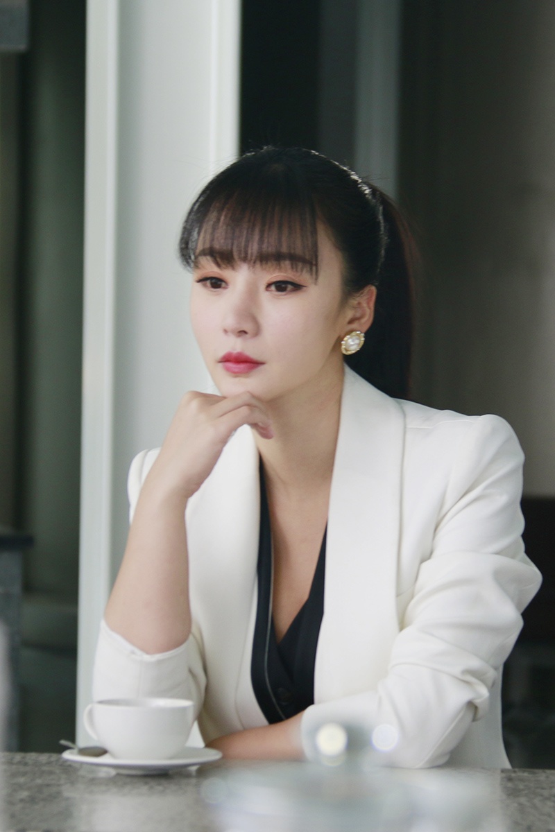 她被嘲“靠胸上位”，遭*戏调***辱侮**反道歉，受尽委屈却称很自豪