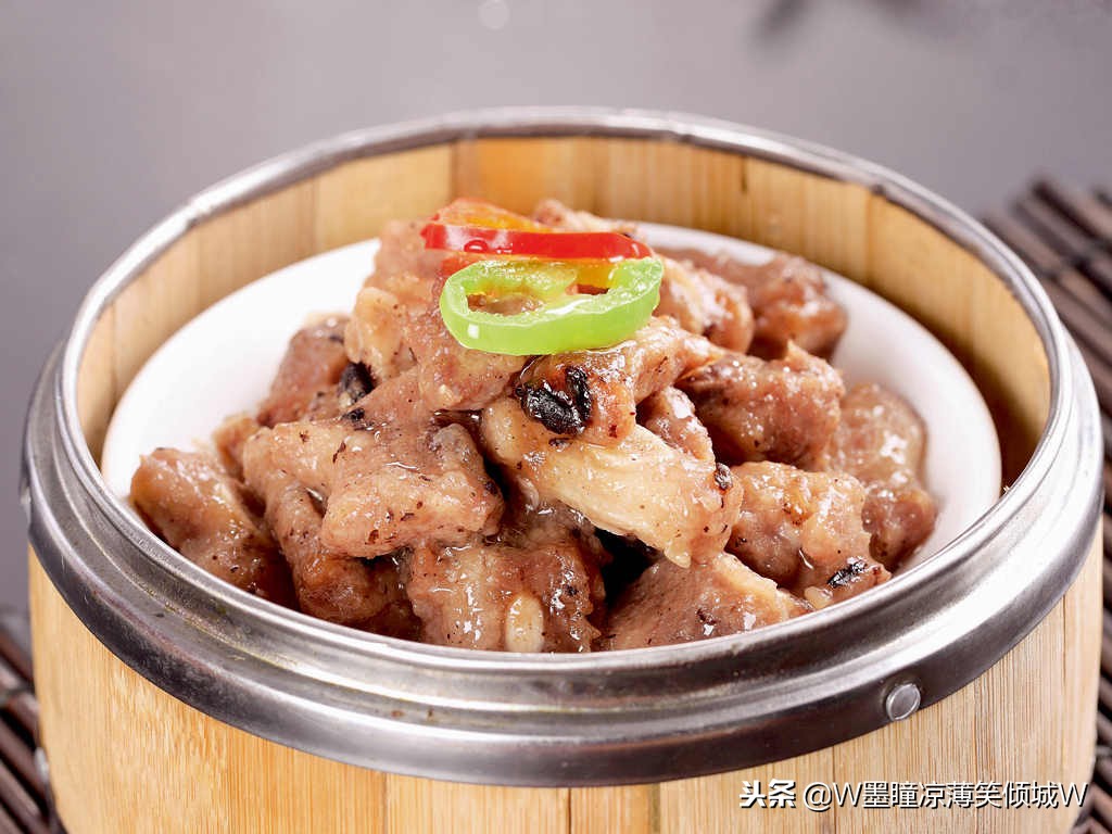 大厨阿斗豉汁蒸排骨,顺德蒜蓉豉汁蒸排骨