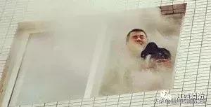 6楼发生火灾时正确的逃生方法,十六楼发生火灾应该向上安全逃生