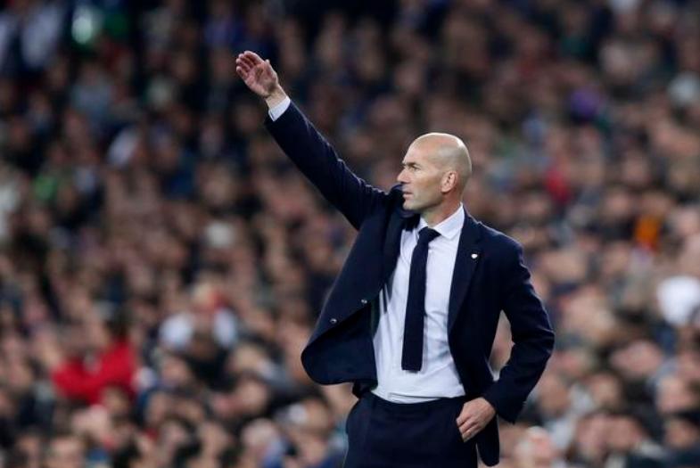 圣诞树阵型打传控还是打反击,圣诞树阵型fm