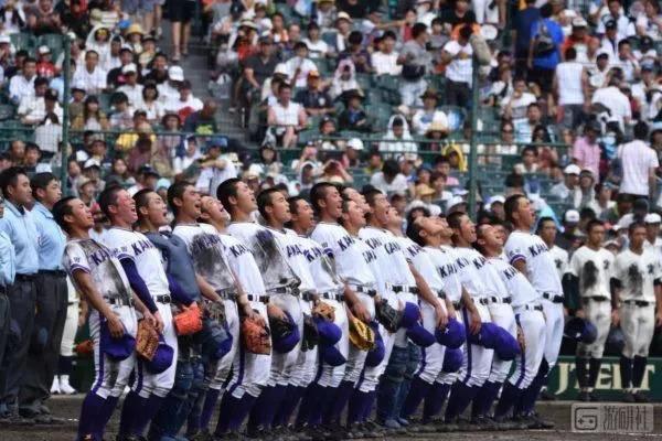 我是教练，也是个可爱的坏蛋——安达充笔下的魔鬼教练柏叶