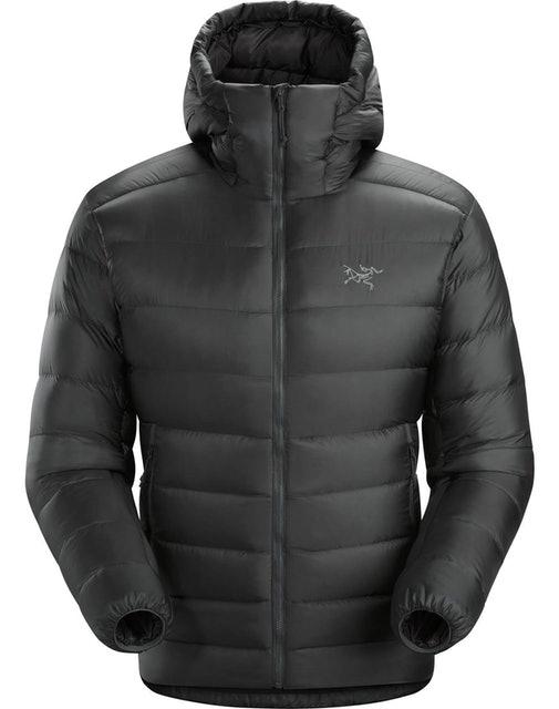 国内户外羽绒服品牌十大排名,两座山标志的户外品牌羽绒服