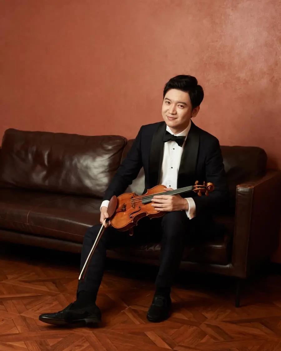 刘霄小提琴演奏视频,刘霄小提琴演奏沉思