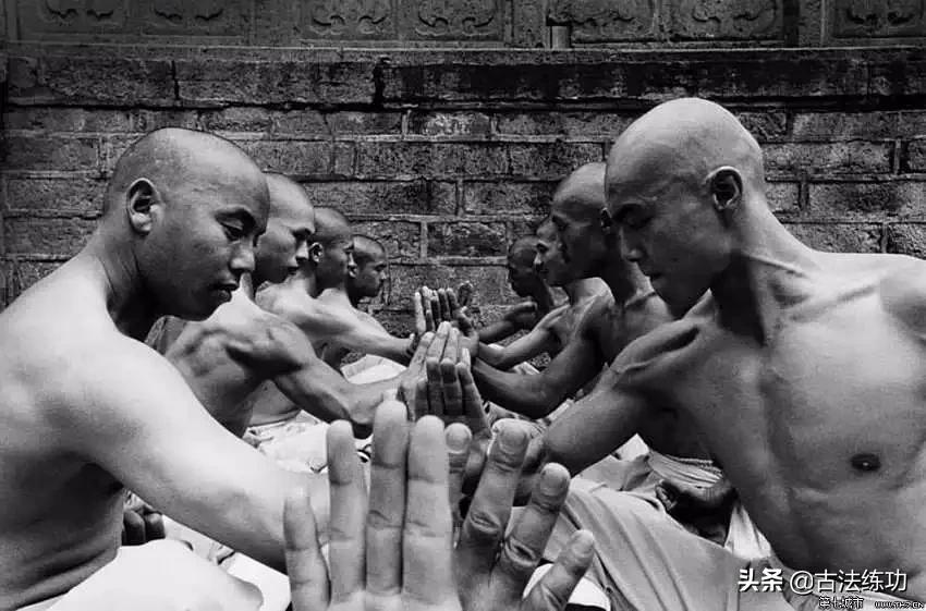 少林武僧日常生活视频,少林武僧日常功夫训练