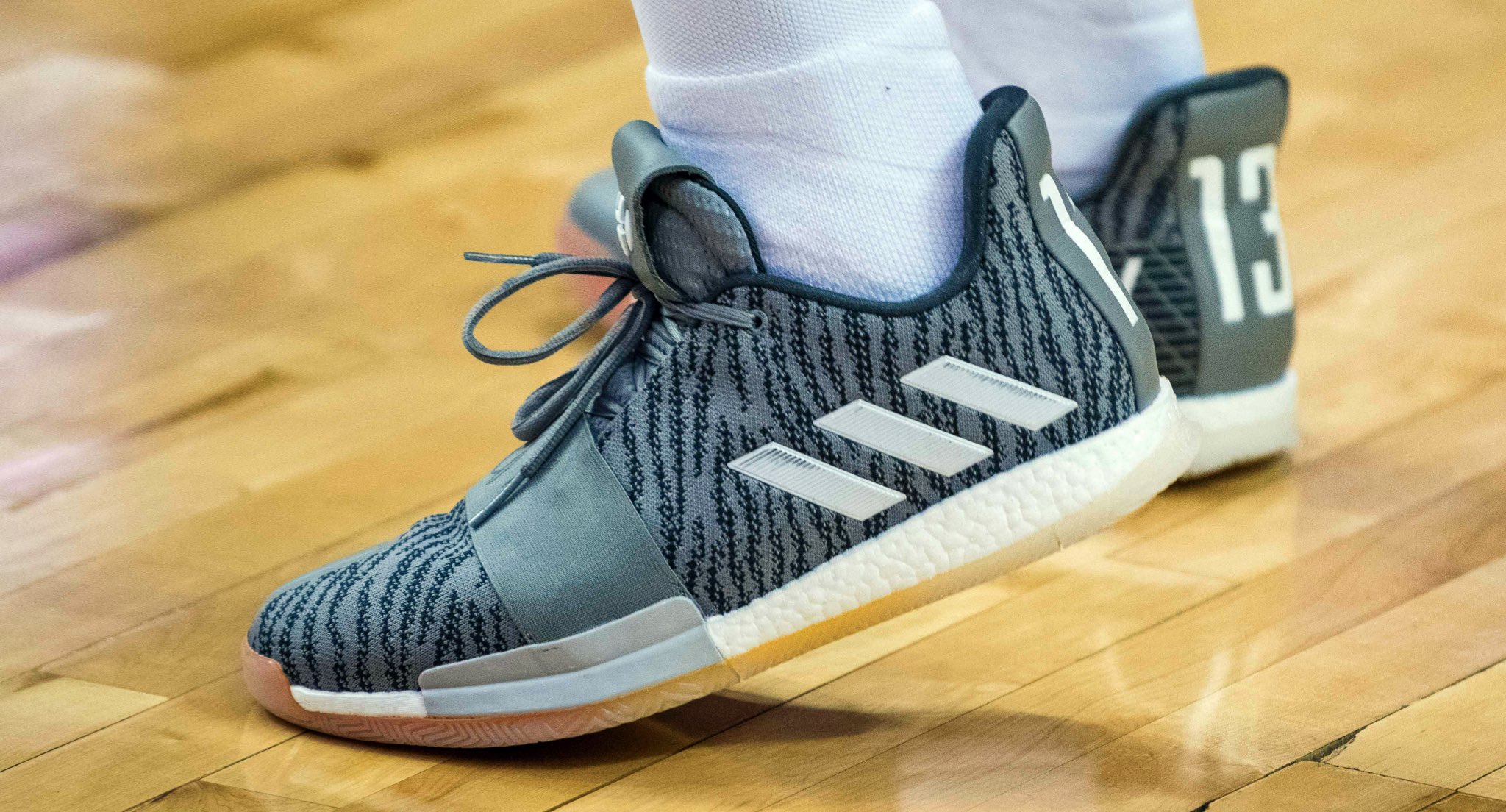 韦德的最新战靴,盘点nba上脚球鞋欧文